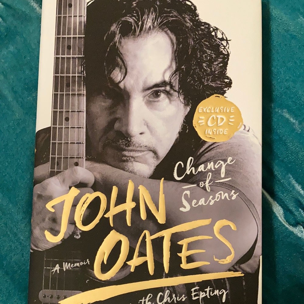 Book - John Oates -A Memoir / autographed copy